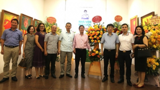 Ấn tượng triển lãm "Nhà văn Hữu Ước và Sắc màu”
