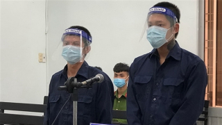 Chém người vì mâu thuẫn bẻ măng, 2 đối tượng lĩnh 20 năm tù