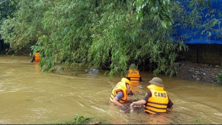 Hoàn lưu bão số 2 gây mưa lớn làm 5 người chết và 2 người mất tích