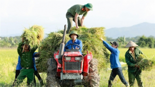 Giữ bình yên ở huyện vùng biên Việt – Lào