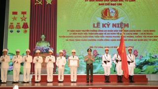 Công an quận Bắc Từ Liêm đón nhận Huân chương Chiến công hạng Nhất