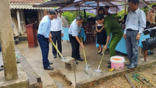 Xây nhà tình nghĩa tặng thân nhân liệt sĩ CAND