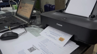 Truy tố 4 bị can làm giả giấy tờ khi TP Hồ Chí Minh giãn cách chống dịch COVID-19