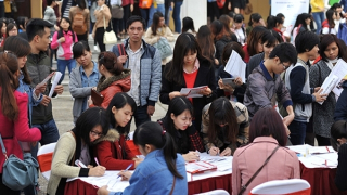 Ngành học nào ra trường dễ kiếm việc làm?