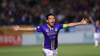 Ghi 2 bàn trong 3 phút, Hà Nội FC lại "gieo sầu" cho thầy trò Kiatisuk