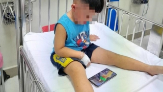 Công an điều tra vụ bé trai 3 tuổi bị bạo hành, nhốt trong tủ cấp đông