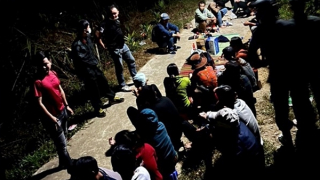 Triệt phá sòng bạc vùng thôn quê, chỉ đánh về đêm có cảnh giới