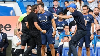 Tuchel và Conte va chạm, cùng nhận thẻ đỏ