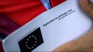 Một thành viên EU phát triển dự thảo cấm visa toàn khối với du khách Nga