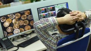 Một nhân viên ngân hàng có nguy cơ mất trắng tiền tỷ vì đầu tư tiền ảo