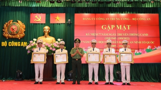 Phát huy truyền thống anh hùng, góp phần xứng đáng vào sự nghiệp xây dựng và bảo vệ Tổ quốc