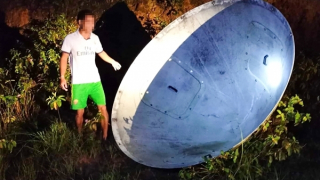 Vật thể lạ đường kính 2m rơi xuống khu dân cư
