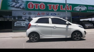 Thuê xe tự lái, làm giả đăng ký mang đi cầm cố