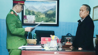 Khai trừ Đảng nguyên Chủ tịch, Phó Chủ tịch huyện