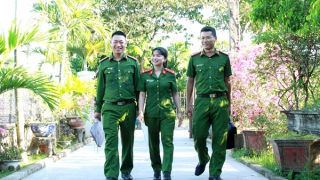 “Bông hồng xanh” góp phần giữ yên vui xóm làng