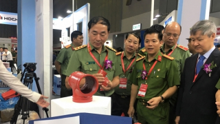 Khai mạc triển lãm Quốc tế về kỹ thuật, phương tiện PCCC và CNCH
