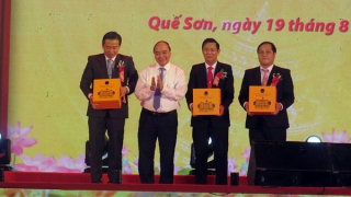 Chủ tịch nước Nguyễn Xuân Phúc dự kỷ niệm 50 năm Chiến thắng Cấm Dơi