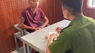 Khống chế kẻ buôn ma túy hung hãn dùng bơm kim tiêm chống trả