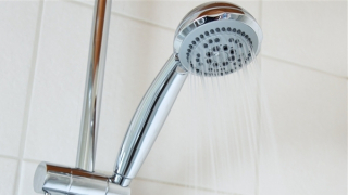 Thủ hiến Đức khuyên người dân lau người thay vì tắm để tiết kiệm năng lượng