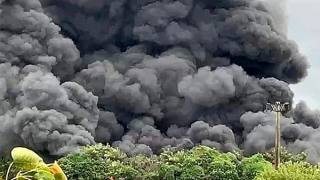 Dập tắt đám cháy xưởng chăn ga gối đệm