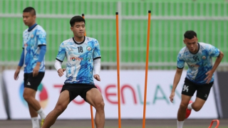 Tìm trung phong giữa “sa mạc” V.League