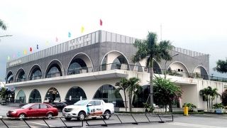 Bến xe tiền tỉ đìu hiu, “bến cóc” tấp nập