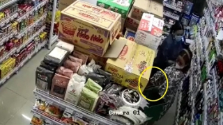 2 nữ quái chuyên trộm hàng hoá ở siêu thị giấu vào "chỗ hiểm"