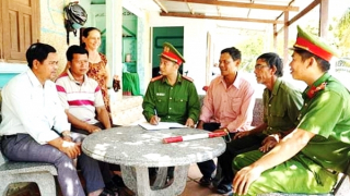 Nhân rộng mô hình “Làng Chăm an toàn về ANTT”