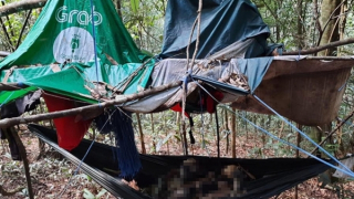 Bàn giao 2 thi thể trong rừng cho địa phương mai táng