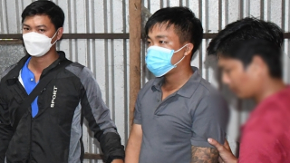 Cướp xe máy của người dân sau va chạm giao thông