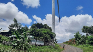 Sống bất an bên các trụ điện gió ở Tây Nguyên