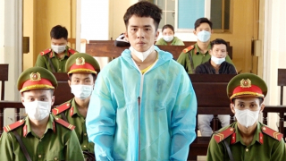 Dùng dao sát hại vợ, lĩnh án 20 năm tù