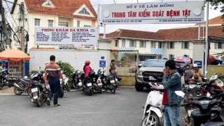 Nhiều nhân viên y tế ở Lâm Đồng nhận tiền của Công ty Việt Á