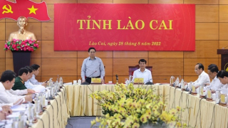 Thủ tướng làm việc với Ban Thường vụ Tỉnh ủy Lào Cai