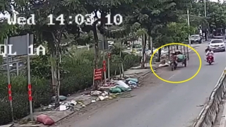Phạt 4 triệu đồng, tịch thu xe lôi vì đổ trộm chất thải ra đường