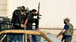 Baghdad hứng loạt rocket, loạn lạc khiến gần 400 người thương vong