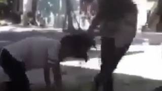 Nữ sinh lớp 8 bị bạn cùng trường đánh dã man sau lễ khai giảng thử