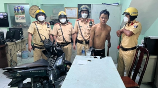 CSGT khống chế tên trộm xe máy trong ngày Quốc khánh
