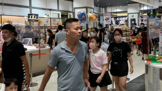 Biến thế phụ BA.5 chiếm ưu thế tại miền Bắc làm gia tăng ca nhiễm COVID-19