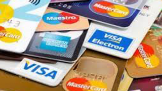 Vì sao thẻ tín dụng nội địa vẫn khó phát triển?