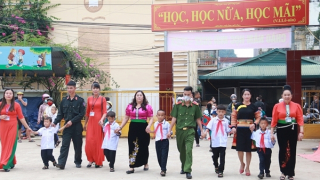 Mùa khai giảng không còn “chênh vênh”