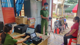 Công an tỉnh Cao Bằng khẩn trương cấp CCCD gắn chíp trong dịp nghỉ lễ
