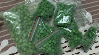 Mua 350 viên thuốc lắc, được "khuyến mại" 2.000 viên