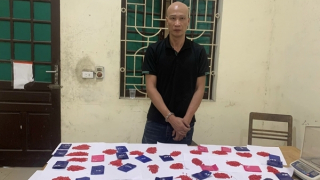 Giấu 8.000 viên ma tuý trong ô tô nhưng không thoát