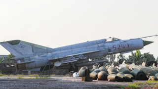 Người đàn ông Việt Nam duy nhất sở hữu máy bay chiến đấu và nhiều tên lửa