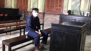 Bênh bạn gái, sát hại bạn cùng phòng