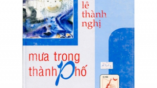 Hoa thường hay héo cỏ thường tươi