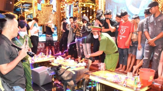 58 người dương tính với ma túy trong Karaoke Hương