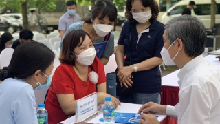 Năm đầu tiên đăng ký và nộp lệ phí xét tuyển trực tuyến: Cần ưu tiên các giải pháp hỗ trợ thí sinh