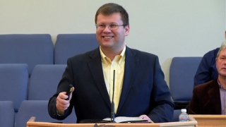 Quan chức Ukraine thân Nga giả chết để thoát ám sát